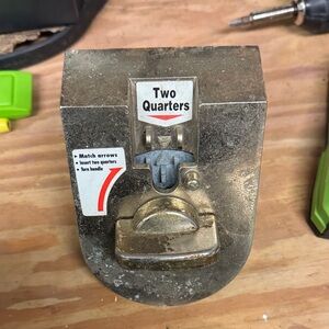 Tom Gacha coin mechanism vending/gumball